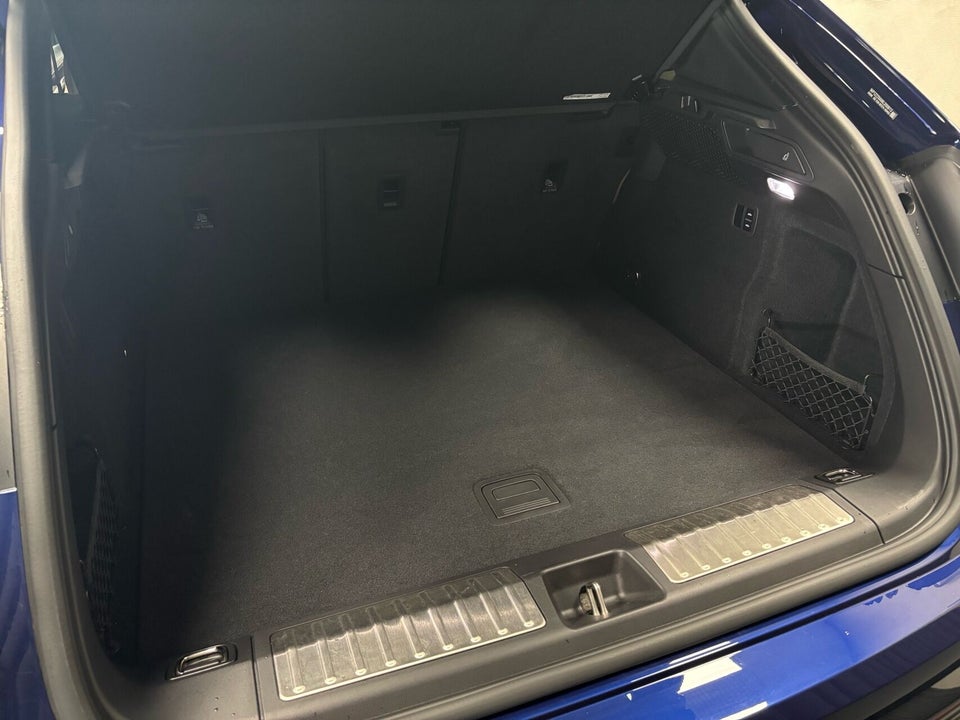 Porsche Macan Turbo 5d