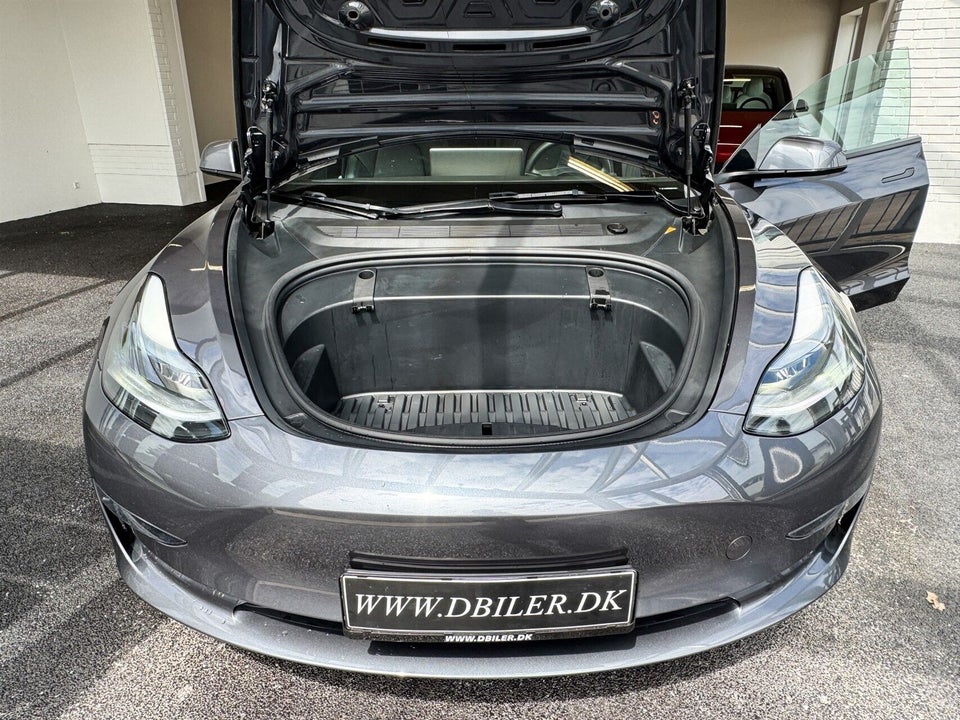 Tesla Model 3 Long Range AWD 4d
