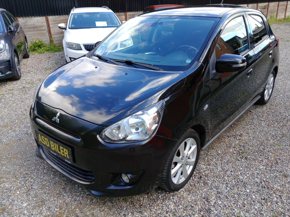 Mitsubishi Space Star 1,2 Black & White 5d