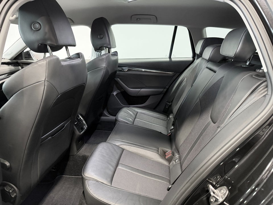 Skoda Octavia 1,4 TSi iV Plus Combi DSG 5d