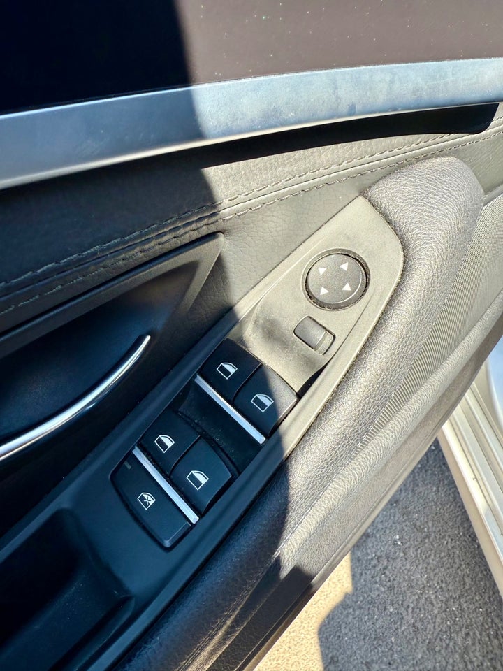 BMW 523i 3,0  4d