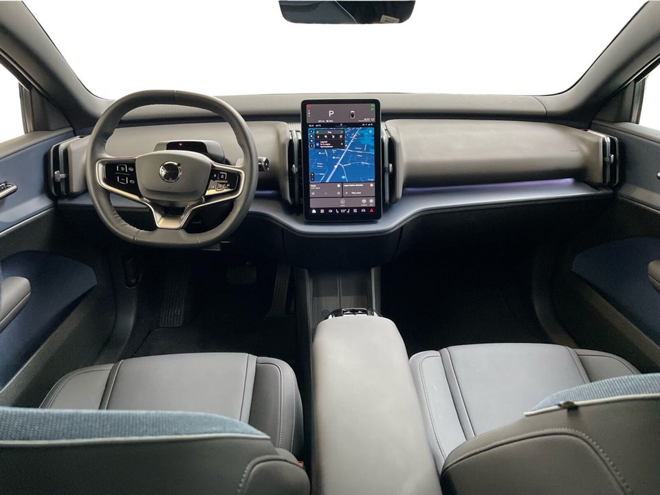 Volvo EX30 Extended Range Plus 5d