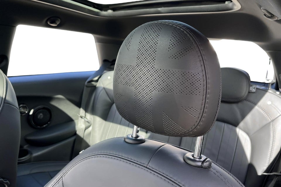 MINI Cooper SE Younique Trim 3d