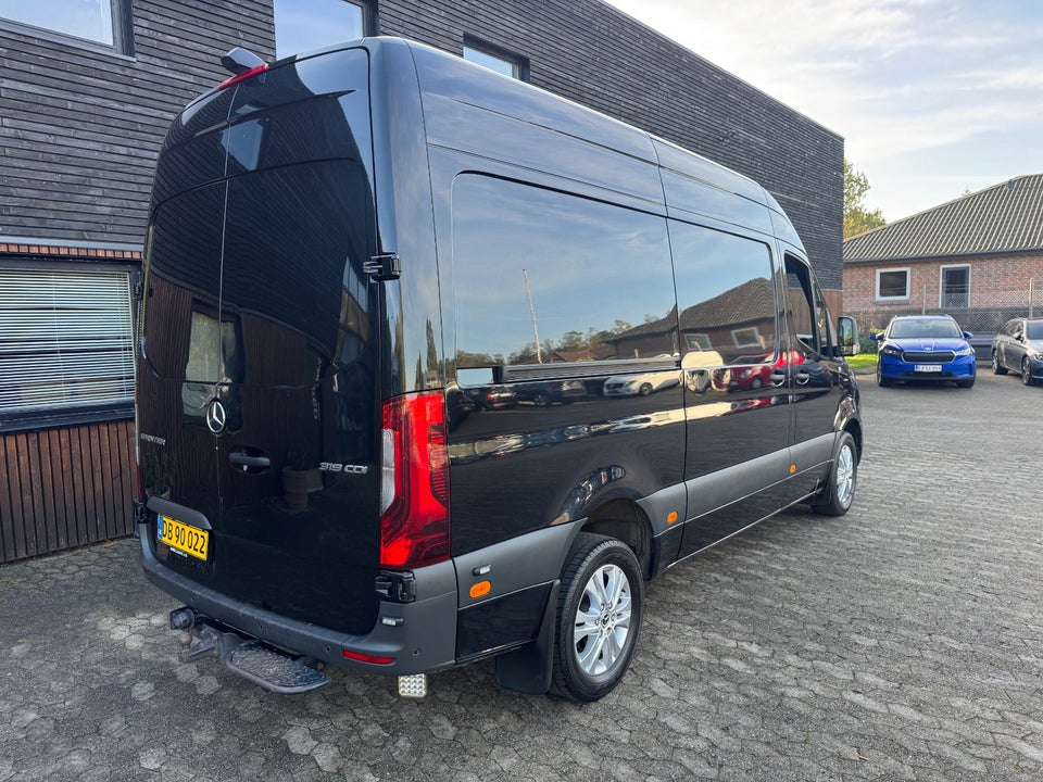 Mercedes Sprinter 319 3,0 CDi A2 Kassevogn RWD