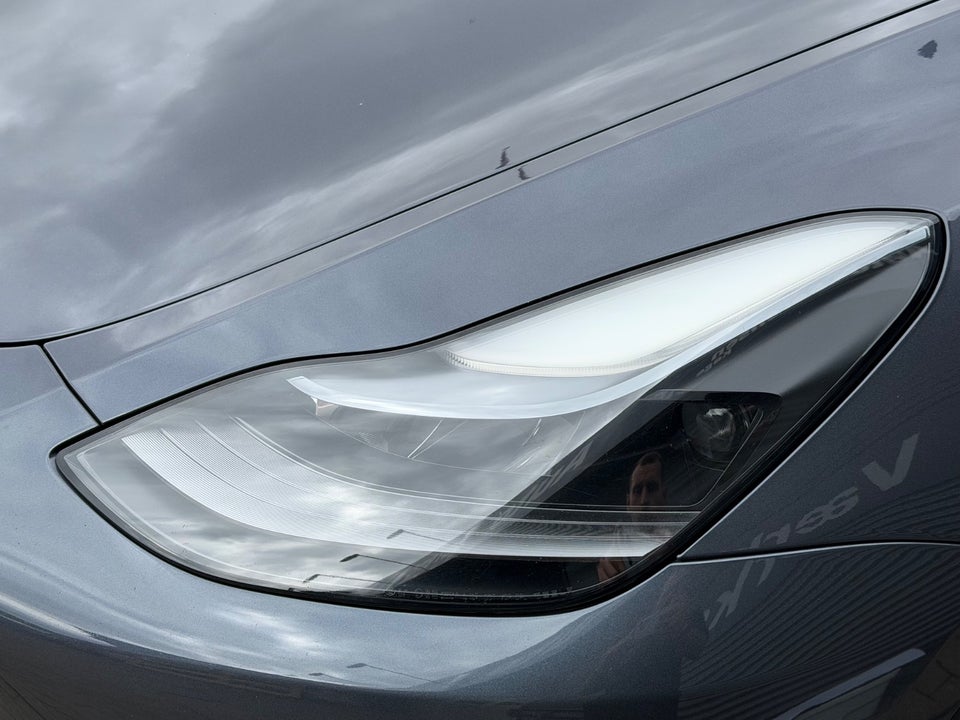 Tesla Model Y Long Range AWD 5d