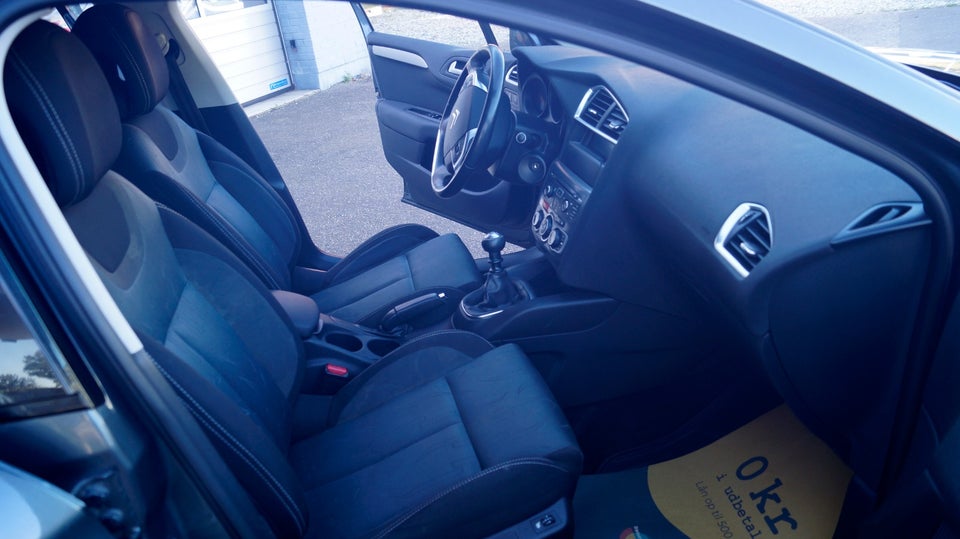 Citroën C4 1,6 e-HDi 115 Seduction 5d