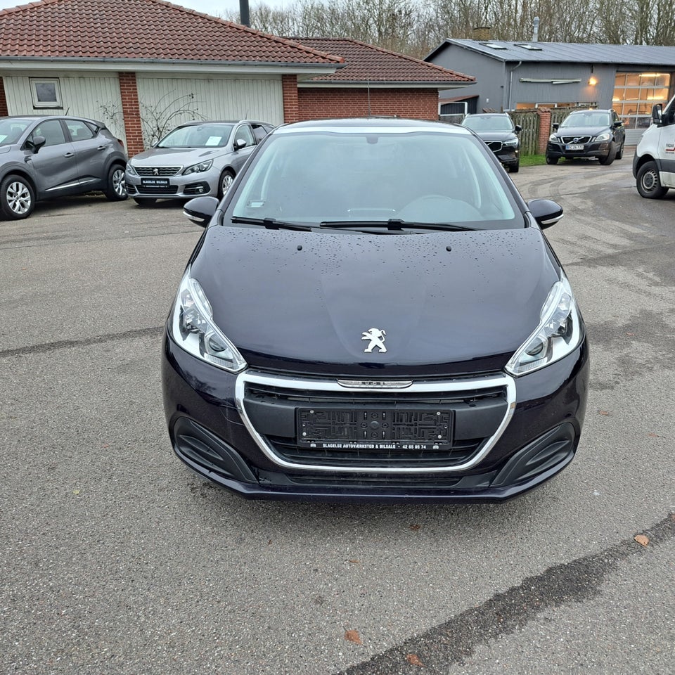 Peugeot 208 1,2 VTi 82 Allure Sky 5d