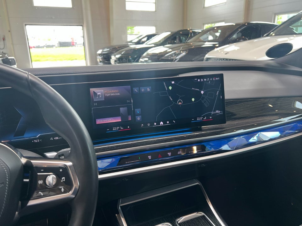 BMW i7 eDrive50 M-Sport 4d