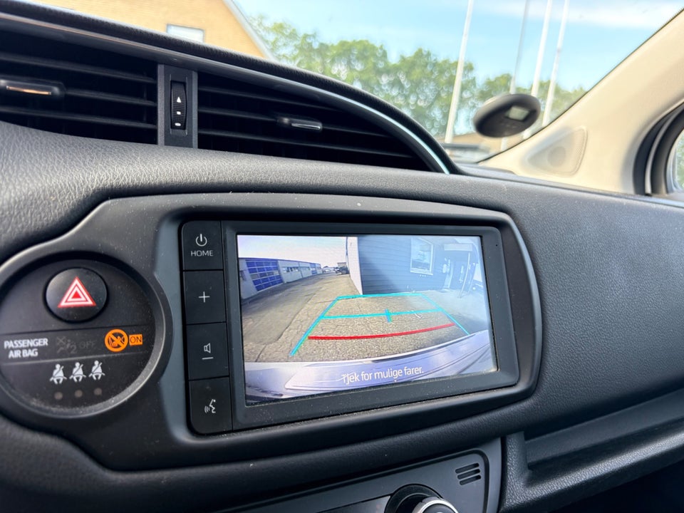 Toyota Yaris 1,5 Hybrid H3 Limited e-CVT 5d