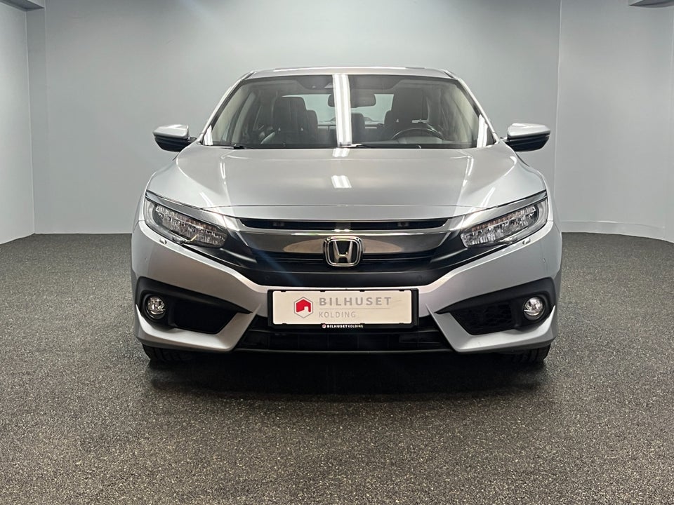 Honda Civic 1,6 i-DTEC Executive 4d