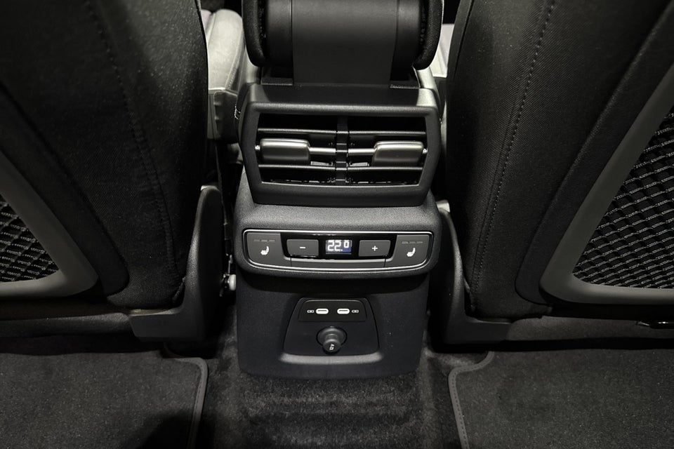 Audi Q4 e-tron performance 5d