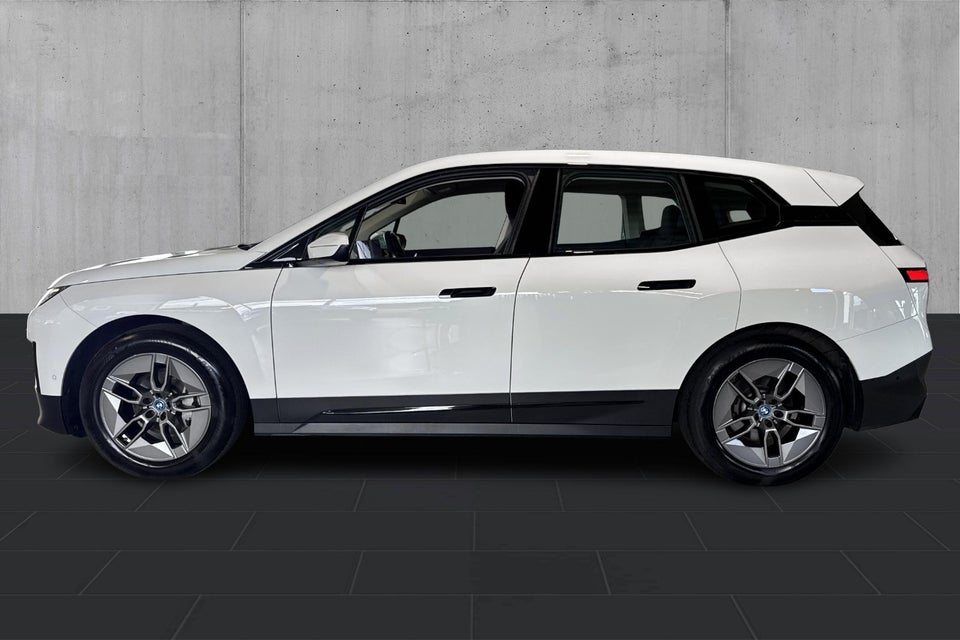 BMW iX xDrive40 5d