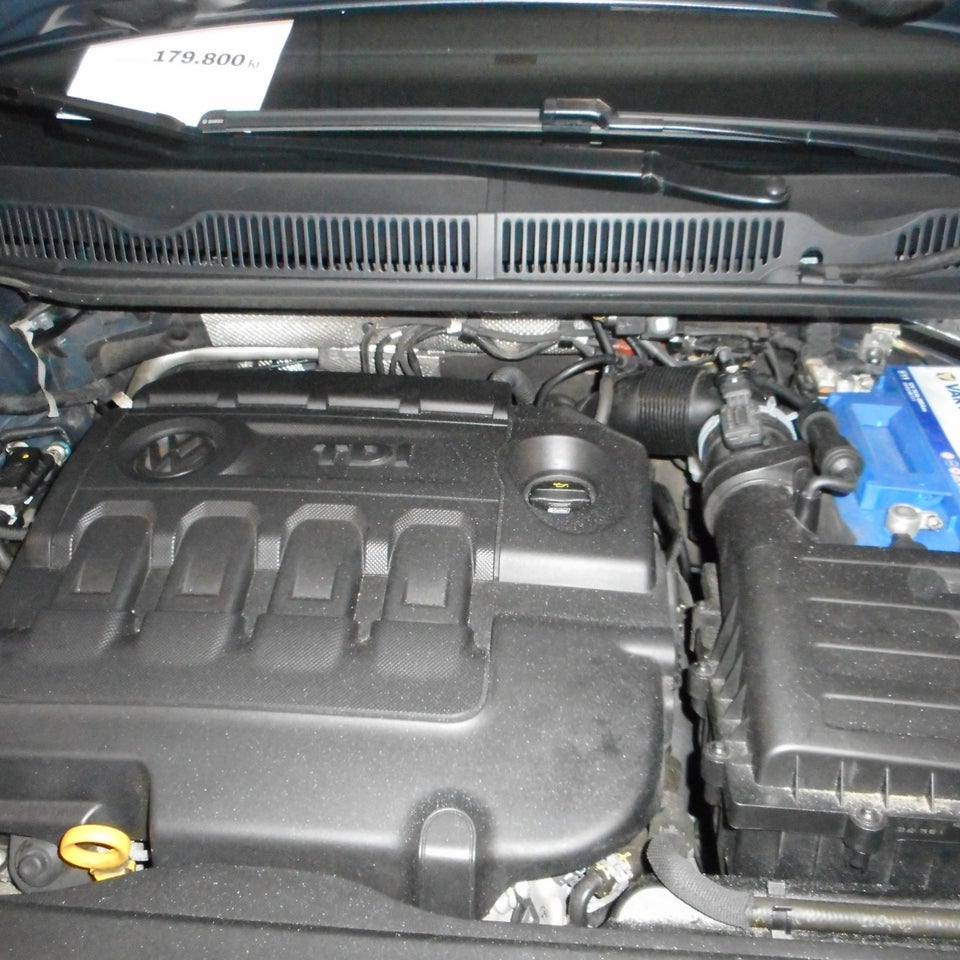 VW Touran 1,6 TDi 115 Comfortline 7prs 5d