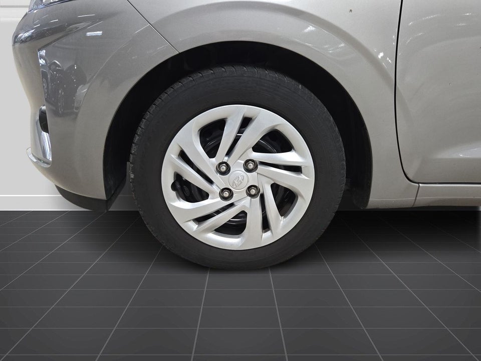 Hyundai i10 1,0 MPi Essential AMT 5d