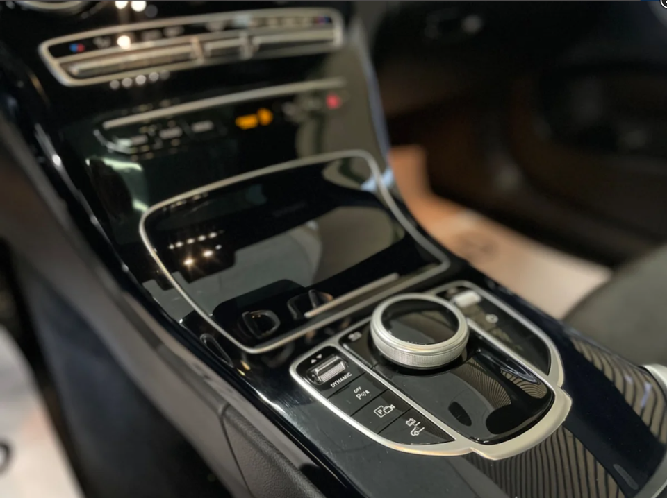 Mercedes C300 de 2,0 Advantage AMG stc. aut. 5d