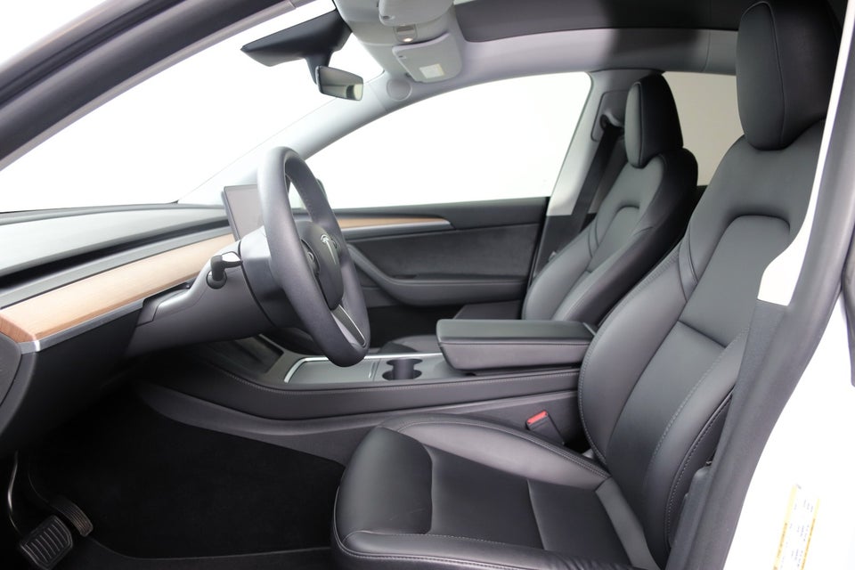 Tesla Model Y Long Range AWD 5d