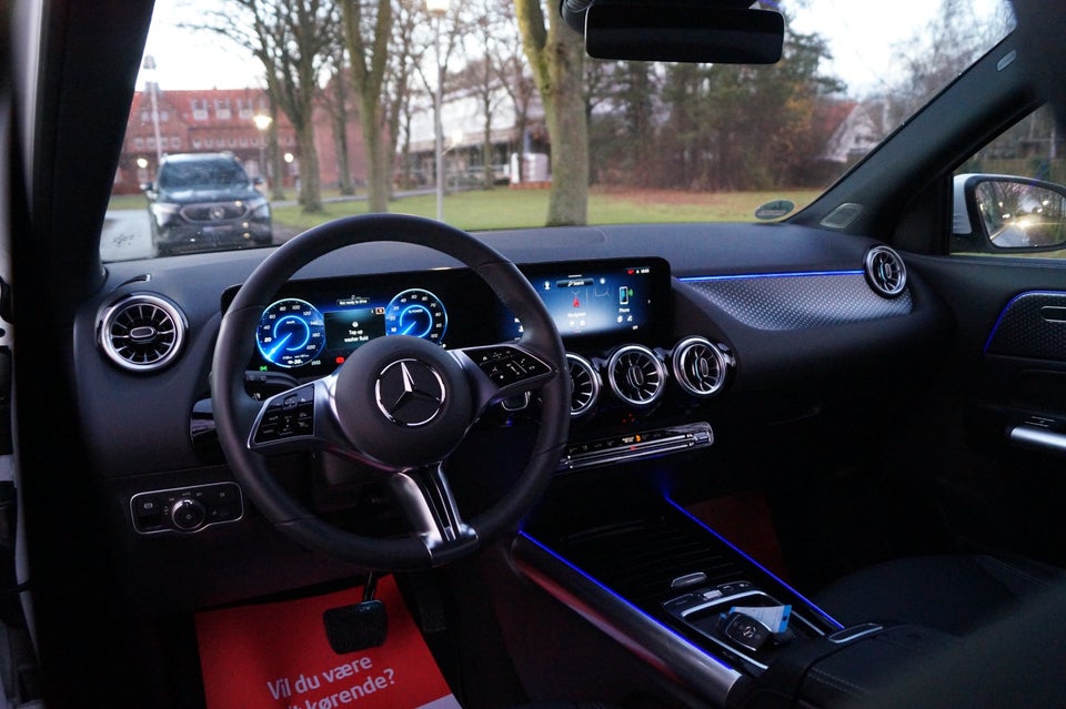 Mercedes EQA350 Progressive 4Matic 5d