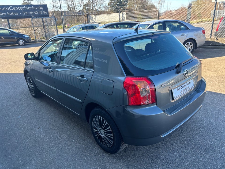 Toyota Corolla 1,4 Terra 5d