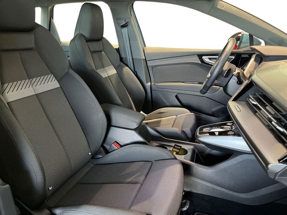 Audi Q4 e-tron 40  5d