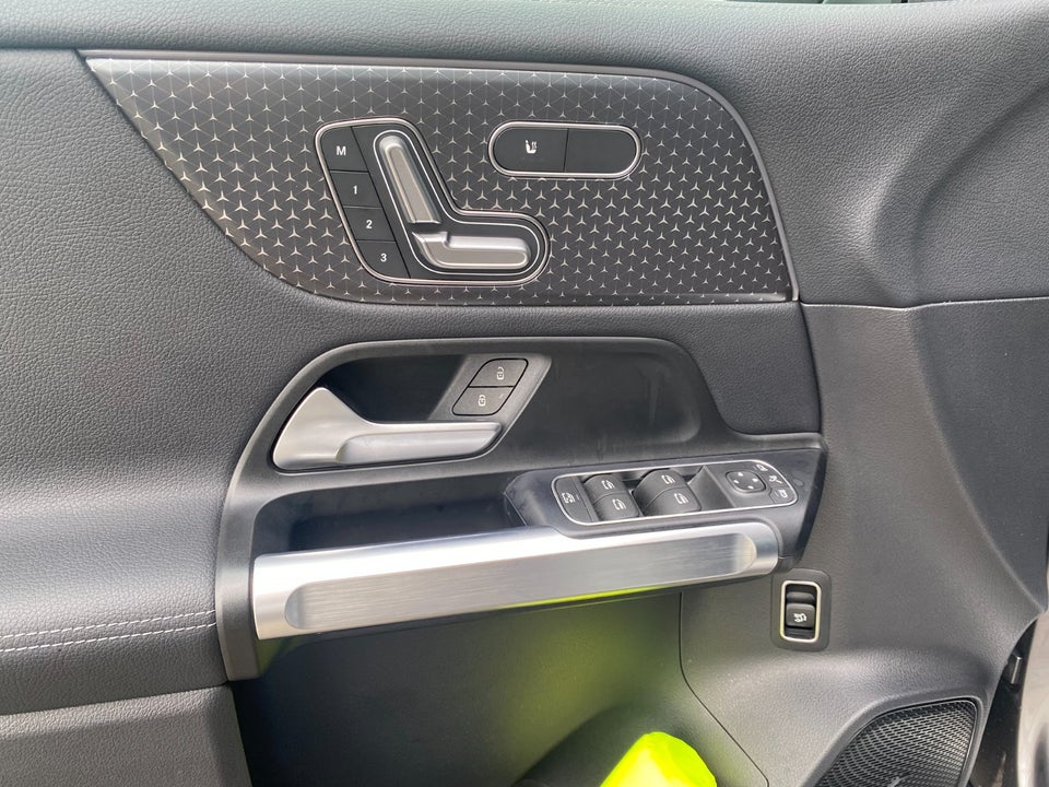 Mercedes EQB250+ Progressive 5d