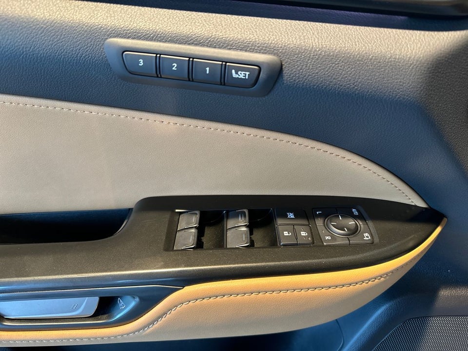 Lexus NX450h+ 2,5 Luxury aut. AWD 5d