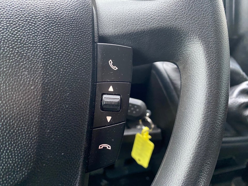 Peugeot Boxer 335 2,2 BlueHDi 140 L2H2 Premium