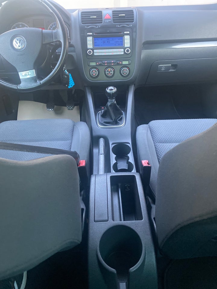 VW Golf V 1,6 GT Sport 5d