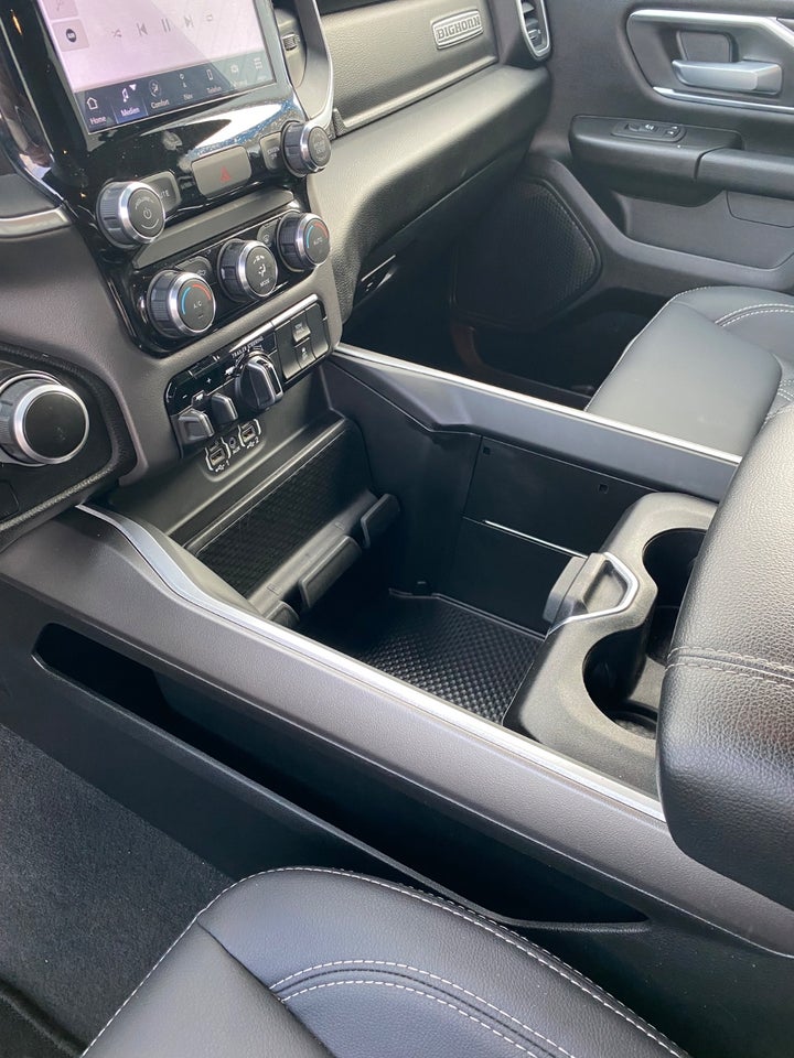 Dodge RAM 1500 5,7 V8 Hemi Laramie Sport aut. 4d