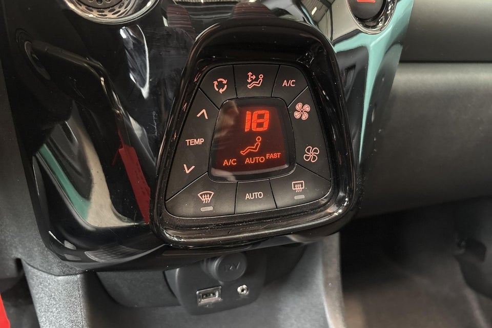 Citroën C1 1,0 VTi Iconic Airscape 5d