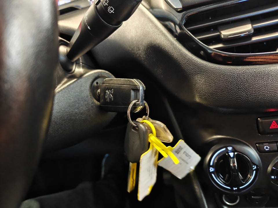 Peugeot 208 1,2 VTi Active 5d