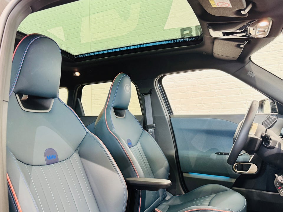MINI Aceman SE Favoured Trim M 5d