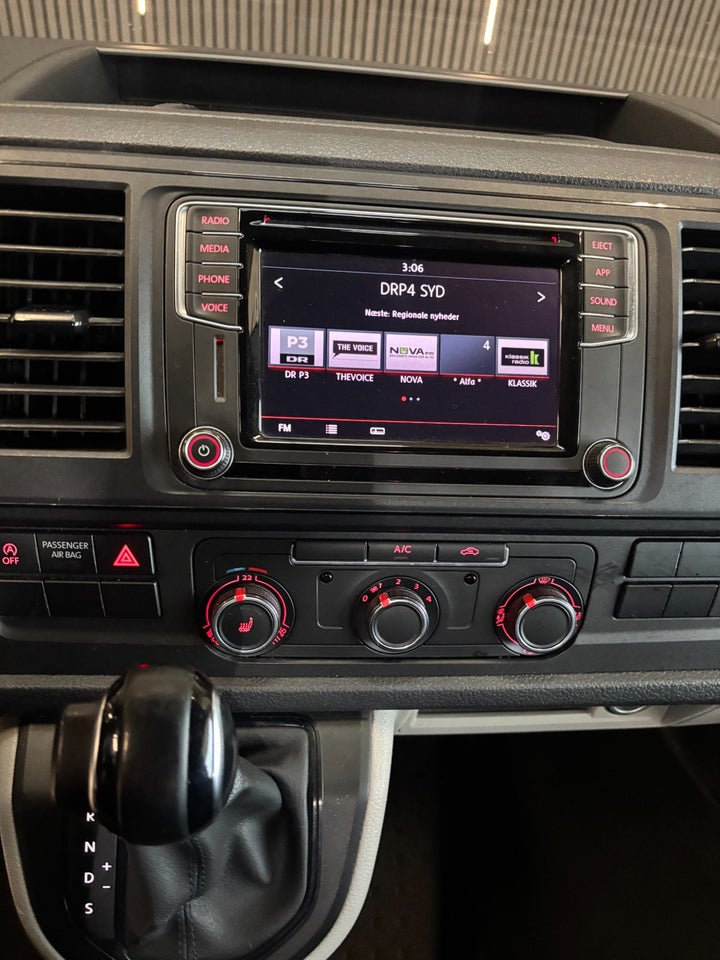 VW Transporter 2,0 TDi 150 Kassevogn DSG lang