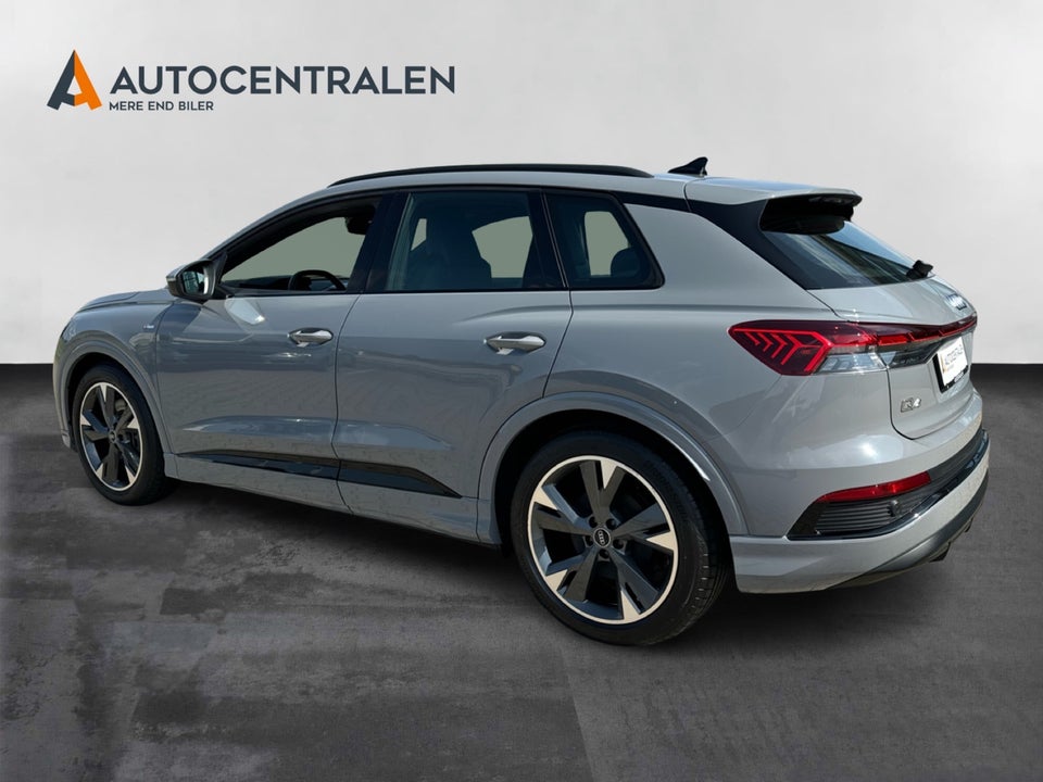 Audi Q4 e-tron 40 S-line 5d