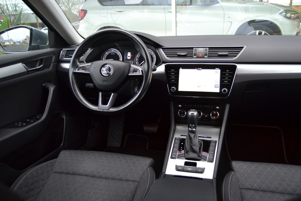 Skoda Superb 2,0 TDi 150 Intro Edition DSG 5d