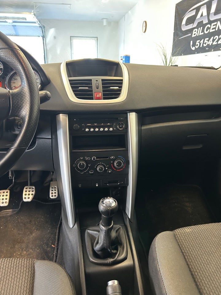 Peugeot 207 1,6 VTi Premium 5d