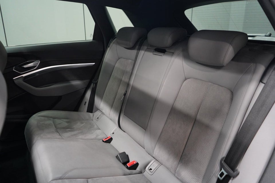 Audi e-tron 55 S-line quattro 5d