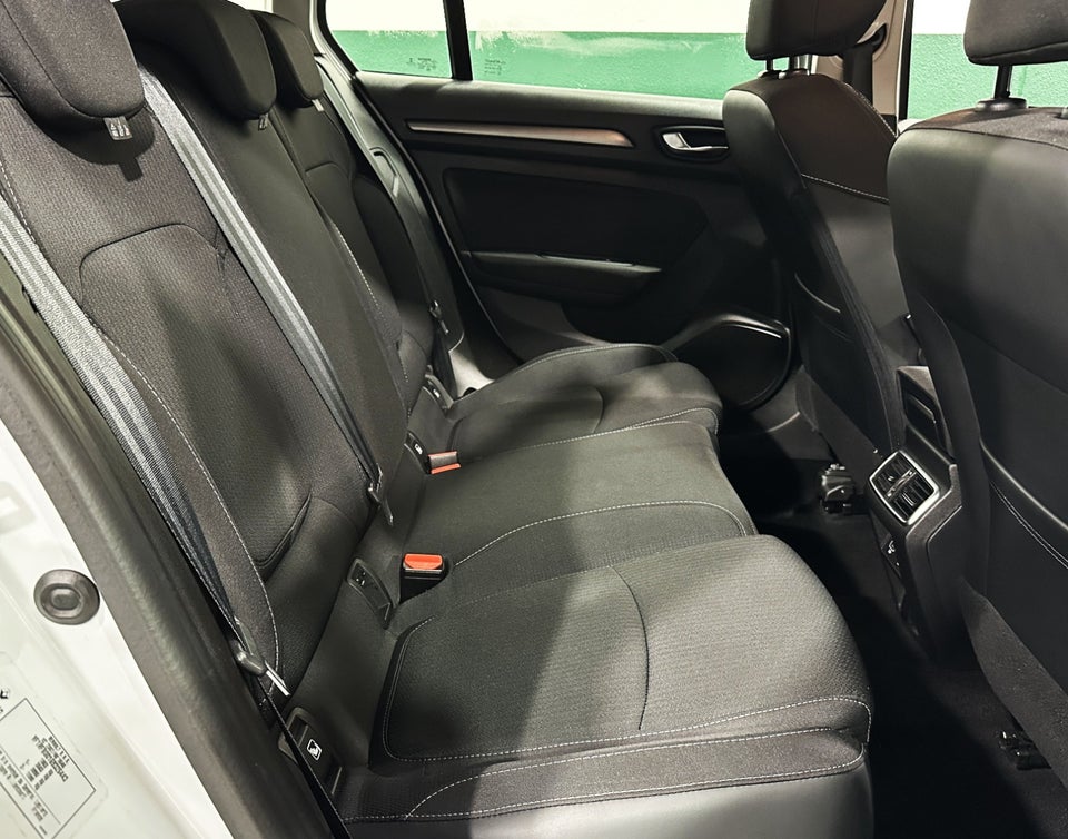 Renault Megane IV 1,3 TCe 140 Zen Sport Tourer 5d