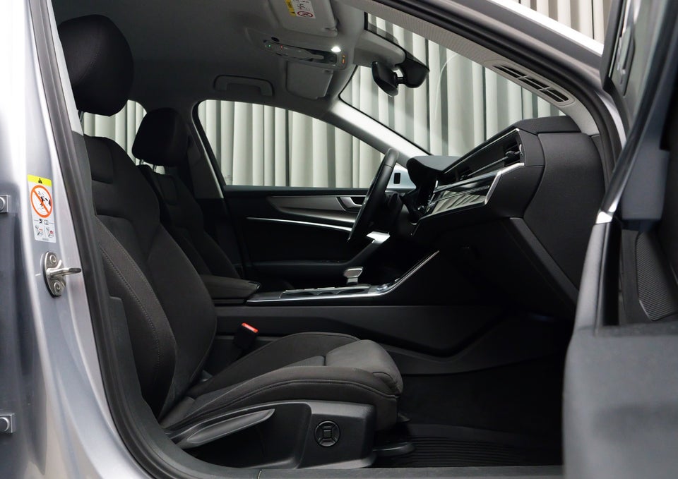 Audi A6 50 TFSi e Sport quattro S-tr. 4d