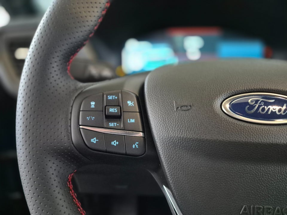 Ford Kuga 2,5 PHEV ST-Line X CVT 5d