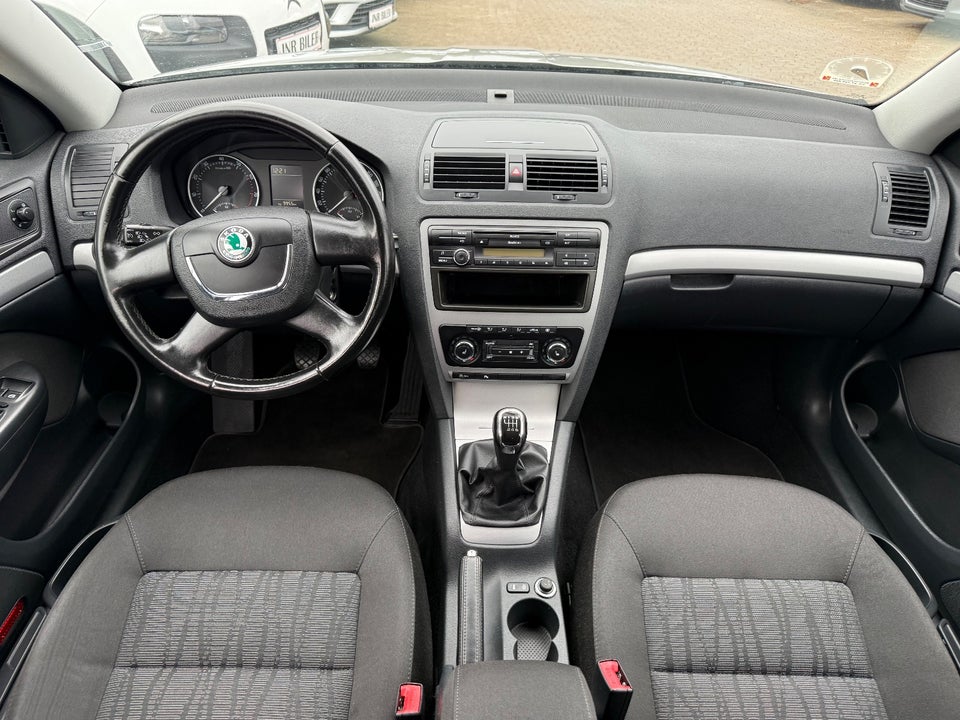 Skoda Octavia 1,8 TSi 160 Elegance Combi 5d