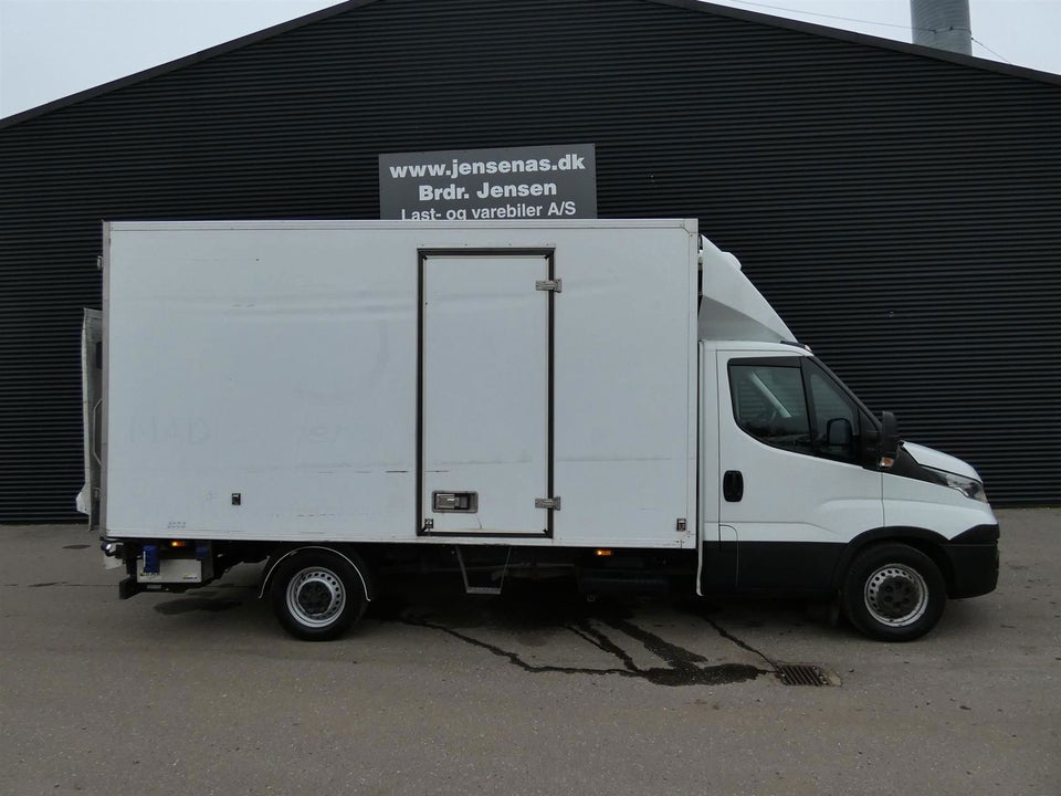 Iveco Daily 3,0 35S18 Alukasse m/lift+køl AG8 2d