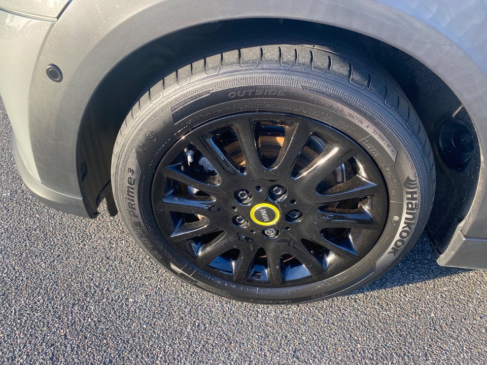 MINI Cooper SE Camden Edition 3d