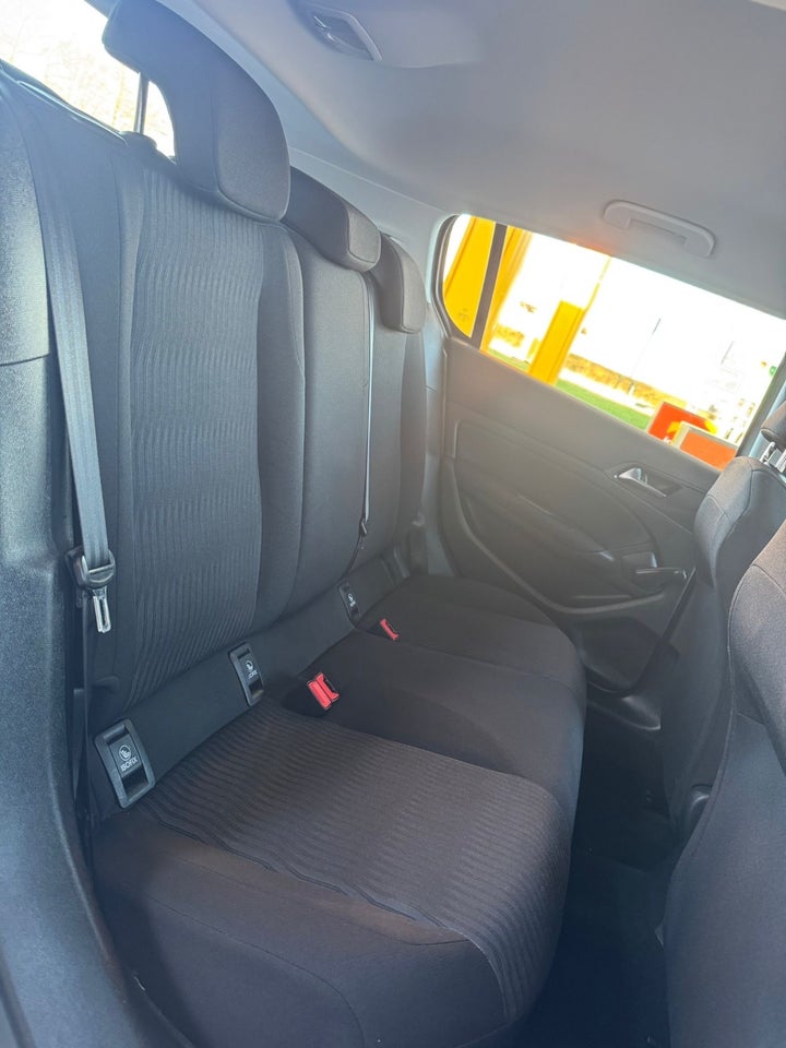 Peugeot 308 1,2 VTi 82 Active 5d