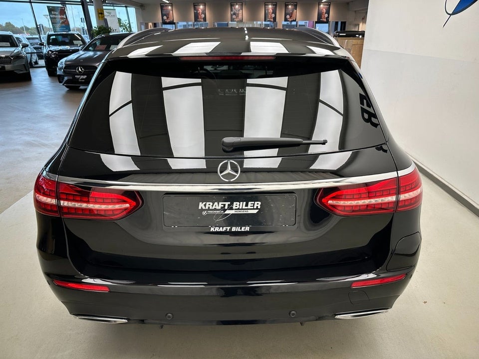 Mercedes E300 de 2,0 AMG Line stc. aut. 5d