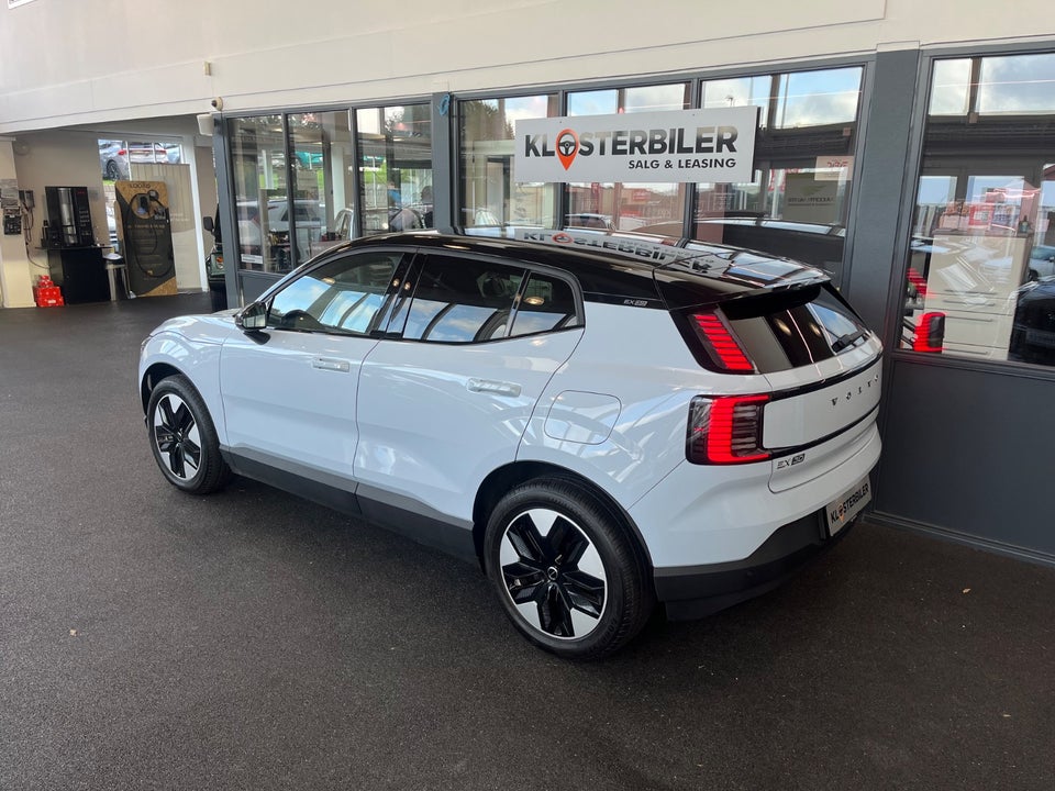 Volvo EX30 Standard Range Plus 5d