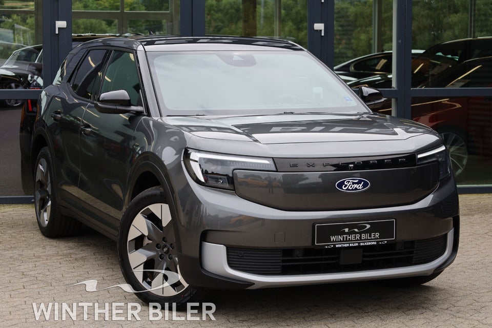 Ford Explorer 79 Premium Extended Range AWD 5d