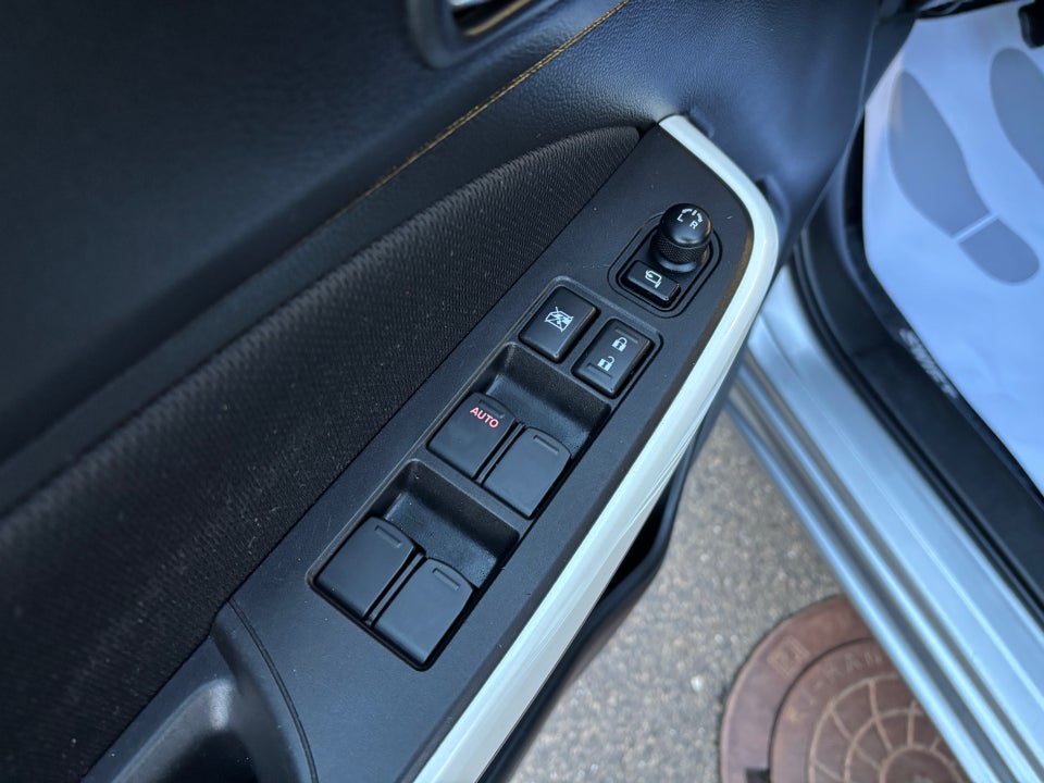 Suzuki Swift 1,2 Dualjet Exclusive CVT 5d