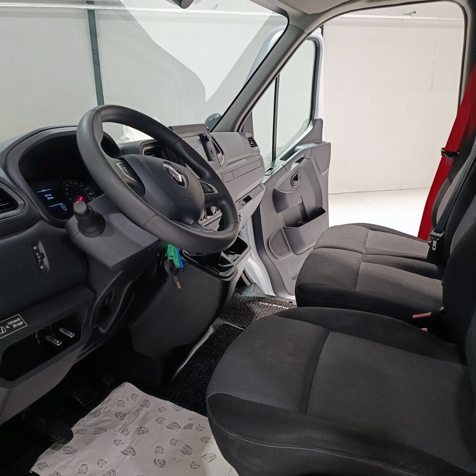 Renault Master IV T35 2,3 dCi 150 L3H2 Kassevogn