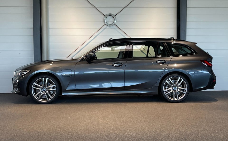 BMW 330e 2,0 Touring Sport Line aut. 5d
