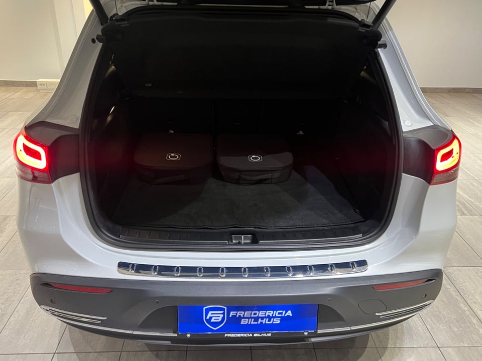 Mercedes EQA250 Progressive 5d
